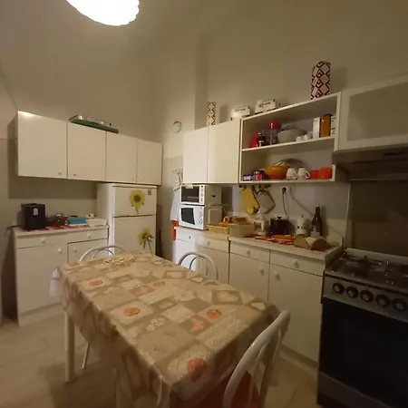 Beachfront Near The Station And Port, 5 Beds